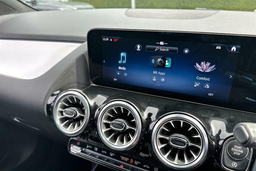 Mercedes-Benz GLA Class Gla 250E Amg Line Executive Grey #16