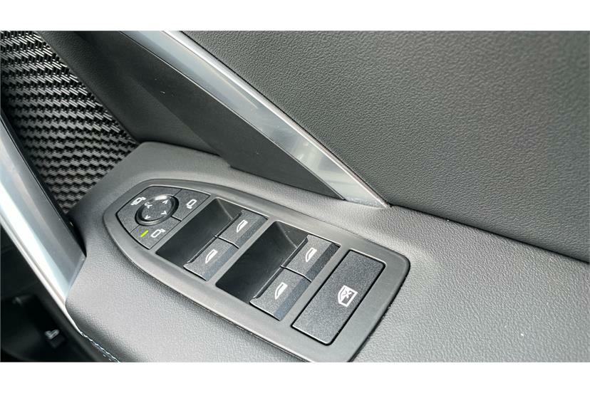 BMW X1 Sdrive 20I Mht Xline Step Black #37
