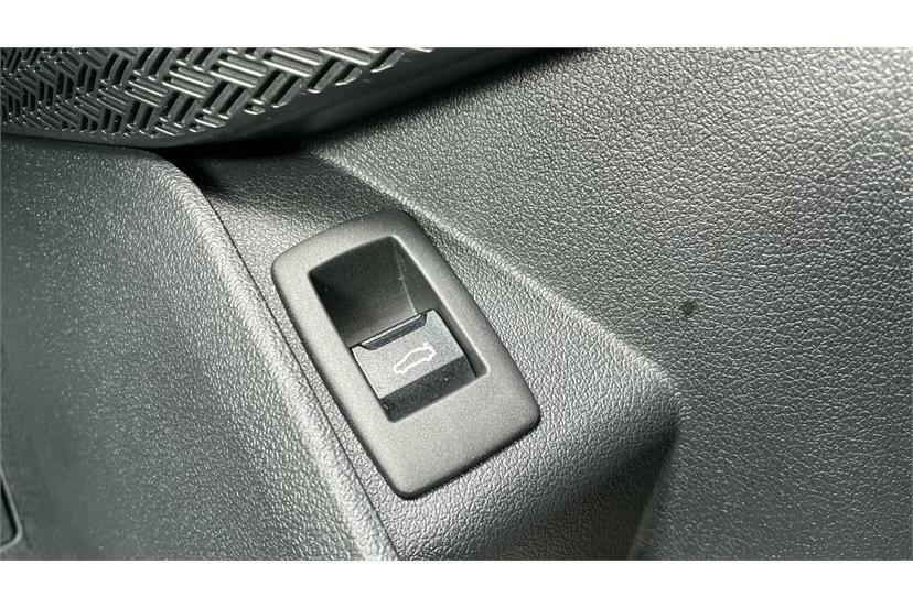 BMW X1 Sdrive 20I Mht Xline Step Black #38