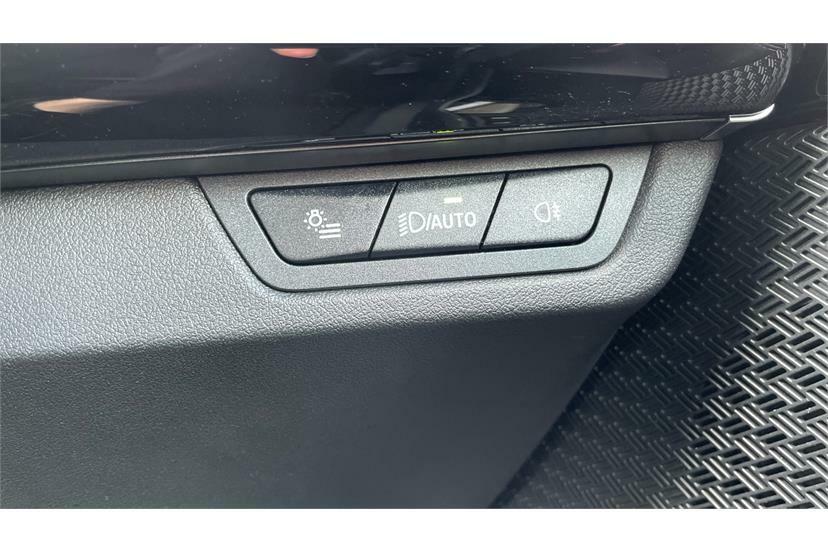 BMW X1 Sdrive 20I Mht Xline Step Black #39