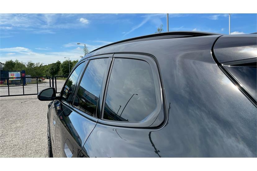 BMW X1 Sdrive 20I Mht Xline Step Black #29