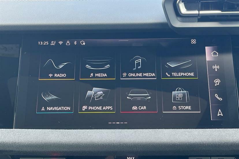 Audi A3 35 Tfsi Black Edition 2025 Blue #18