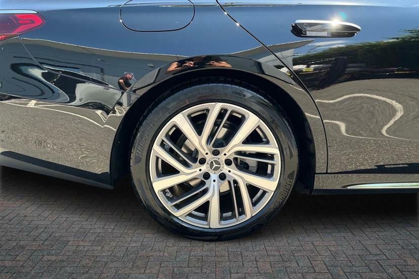 Mercedes-Benz E Class E220d Exclusive Premium 9G-tronic Black #4