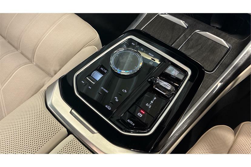 BMW 7 Series Xdrive M Sport Grey #10