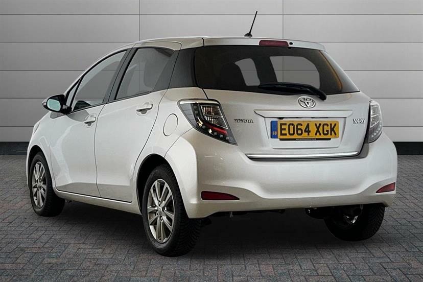 Toyota Yaris 1.33 Vvt-i Icon Silver #3