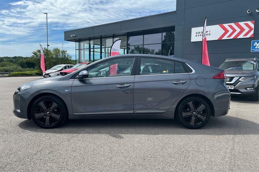 Hyundai Ioniq  White #15