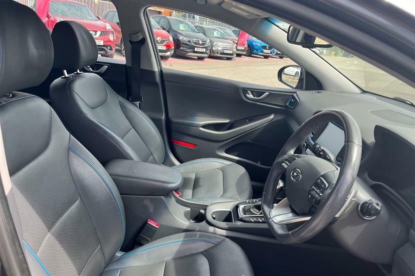Hyundai Ioniq  White #14