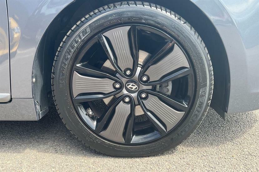 Hyundai Ioniq  White #18