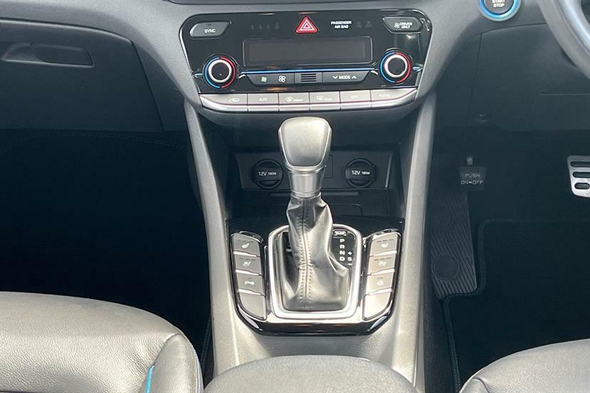 Hyundai Ioniq  White #8