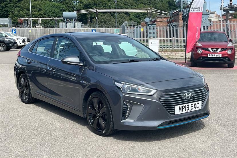 Hyundai Ioniq  White #17