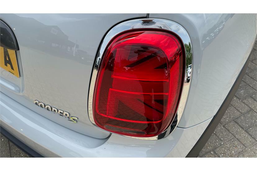Mini Hatch 1.5 Cooper Sport Hatchback Euro Green #22