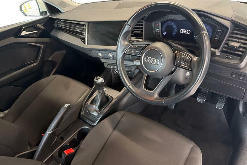 Audi A1 25 Tfsi Technik White #4