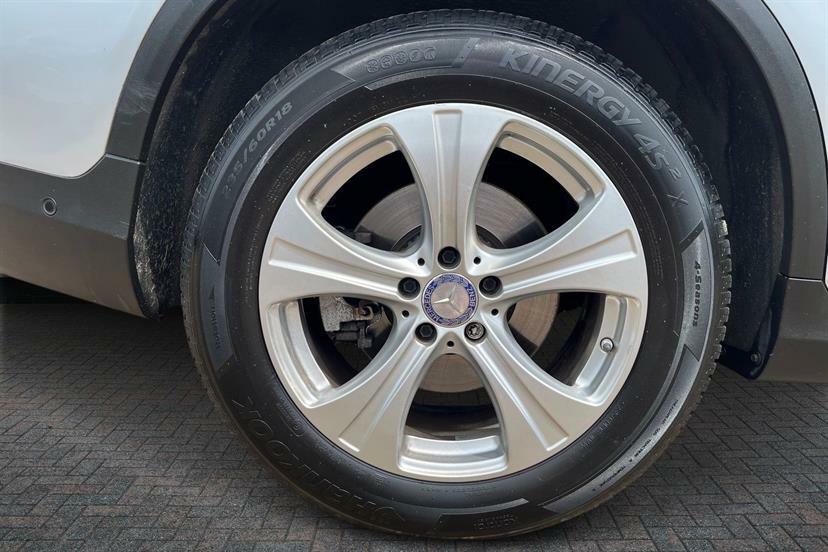 Mercedes-Benz GLC Class 250D 4Matic Sport Premium 9G-tronic Silver #3