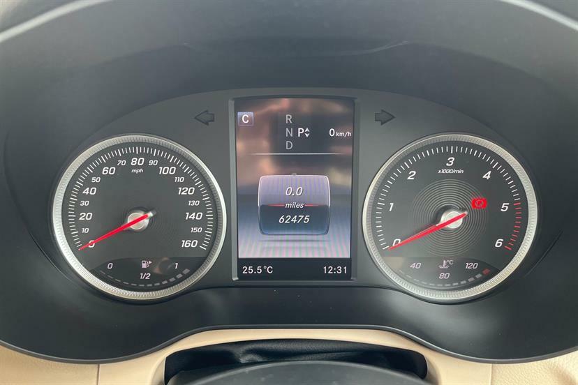 Mercedes-Benz GLC Class 250D 4Matic Sport Premium 9G-tronic Silver #5