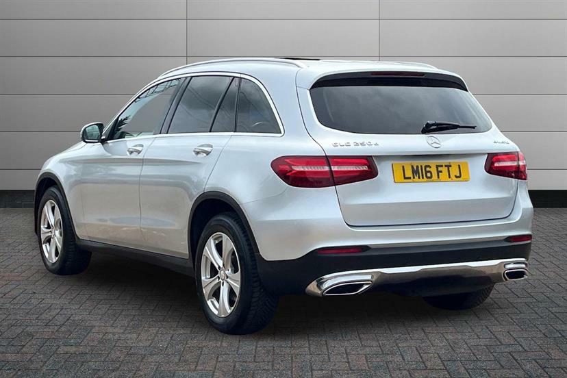 Mercedes-Benz GLC Class 250D 4Matic Sport Premium 9G-tronic Silver #2