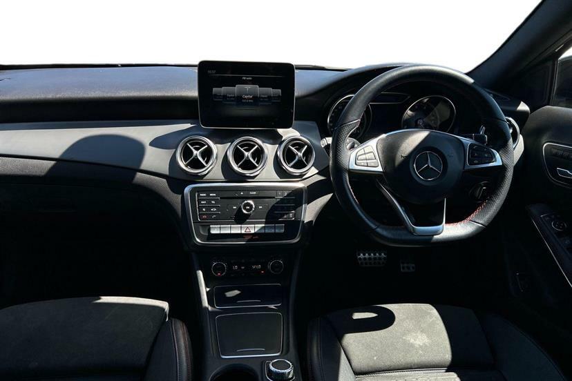Mercedes-Benz GLA Class Gla 180 Urban Edition Silver #7