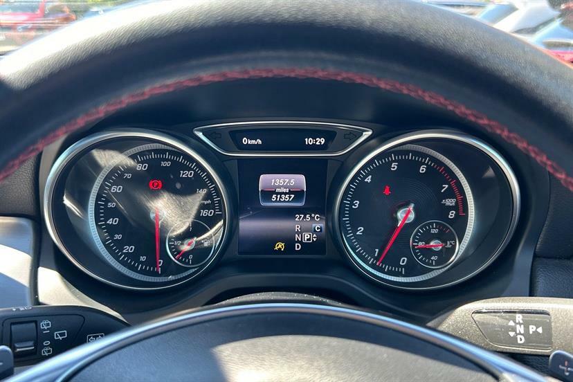 Mercedes-Benz GLA Class 200 Amg Line Edition Plus Black #6