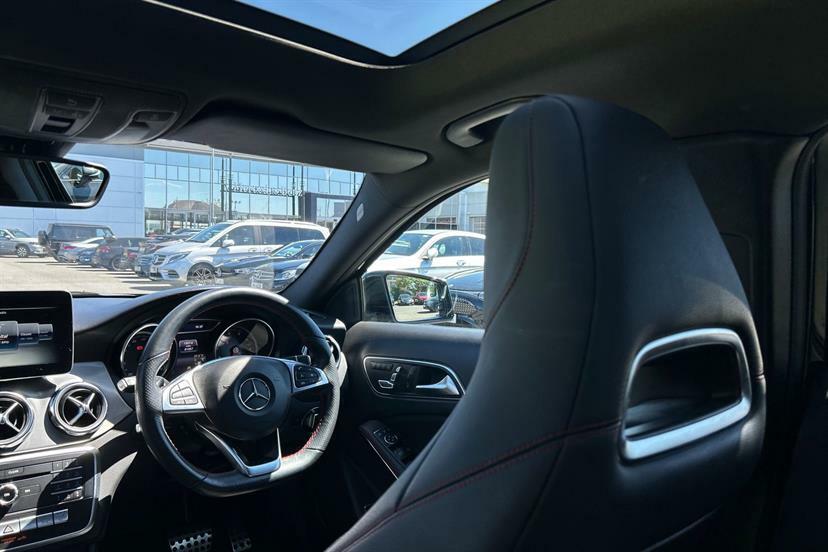 Mercedes-Benz GLA Class Gla 180 Urban Edition Silver #47
