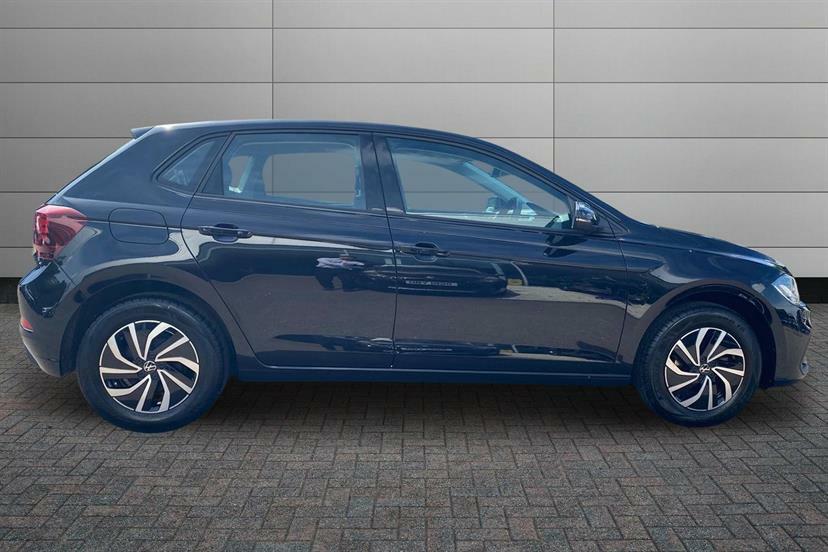 Volkswagen Polo 1.0 Tsi Life Black #4