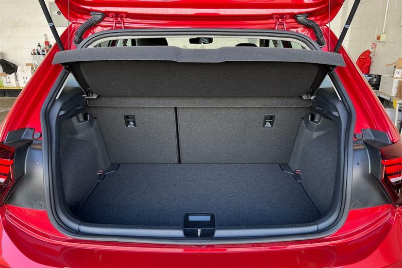Volkswagen Polo Style Red #10
