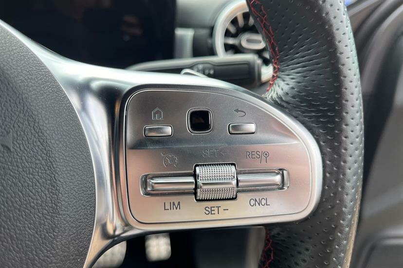 Mercedes-Benz A Class A180 Amg Line Premium Plus 2023 Black #35