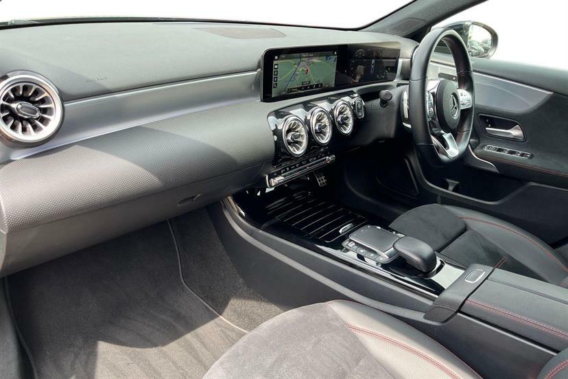 Mercedes-Benz A Class A180 Amg Line Premium Plus 2023 Black #9