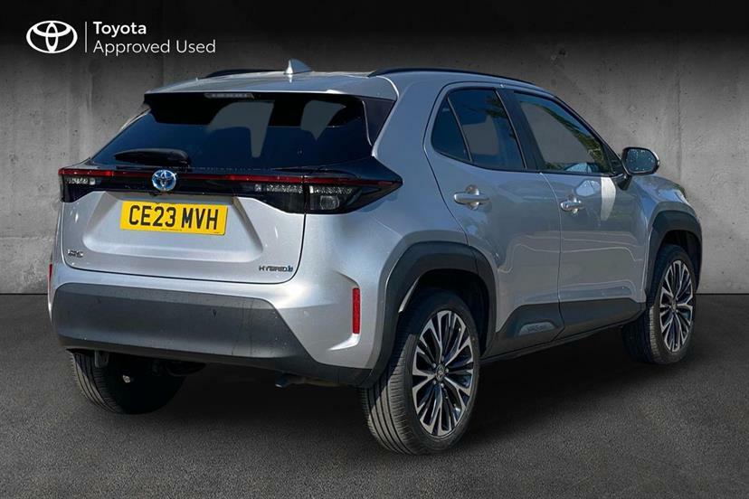 Toyota Yaris Cross 1.5 Hybrid Excel Cvt Silver #2