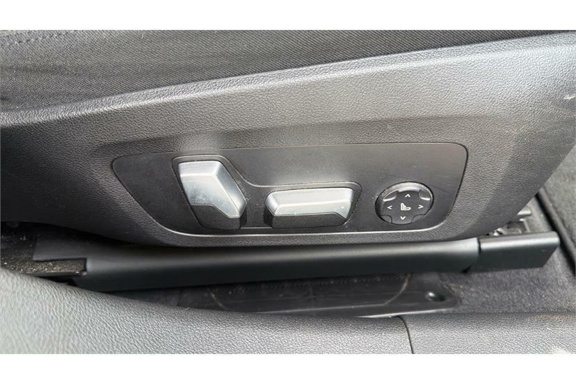 BMW 3 Series 320D M Sport Shadow Edition Touring Black #29