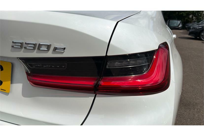 BMW 3 Series 320D M Sport Shadow Edition Touring Black #18