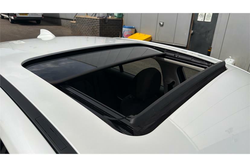 BMW 3 Series 320D M Sport Shadow Edition Touring Black #31