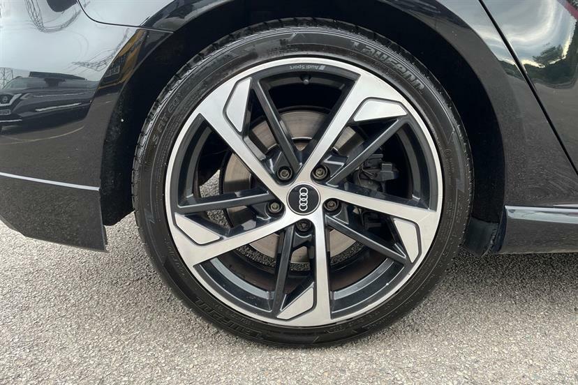 Audi A3 1.5 Tfsi 35 S Line Sportback Euro 6 Ss White #18