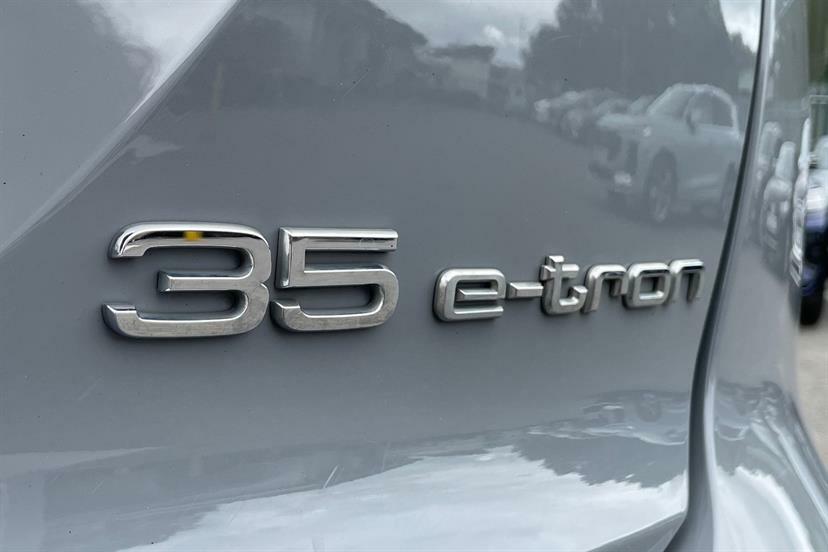 Audi Q4 E Tron 150Kw 40 82Kwh Sport Cs Blue #31