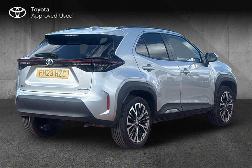 Toyota Yaris Cross 1.5 Hybrid Excel Cvt Silver #2