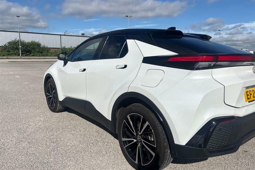 Toyota C-Hr 2L Design Silver #18