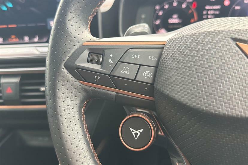 Cupra Leon 1.5 Ehybrid 25.8Kwh Vz3 Estate Plug-in White #32