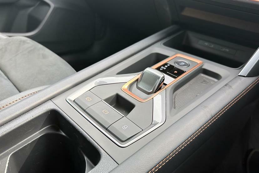 Cupra Leon 1.5 Ehybrid 25.8Kwh Vz3 Estate Plug-in White #7