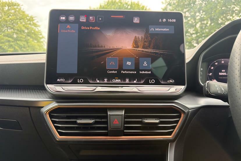 Cupra Leon 1.5 Ehybrid 25.8Kwh Vz3 Estate Plug-in White #49