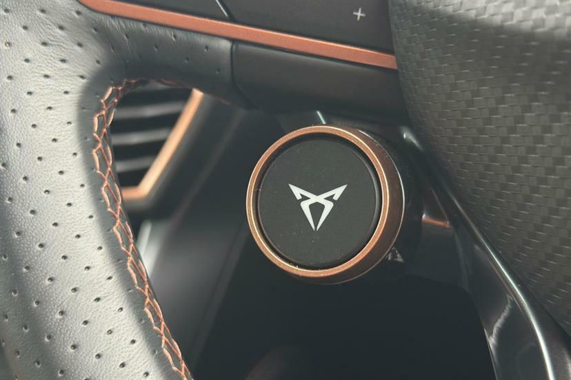 Cupra Leon 1.5 Ehybrid 25.8Kwh Vz3 Estate Plug-in White #35