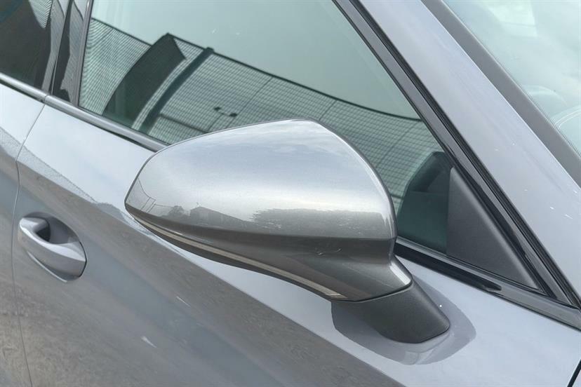 Cupra Leon 1.5 Ehybrid 25.8Kwh Vz3 Estate Plug-in White #24