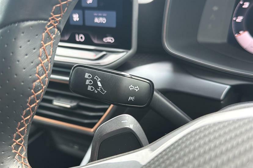 Cupra Leon 1.5 Ehybrid 25.8Kwh Vz3 Estate Plug-in White #33