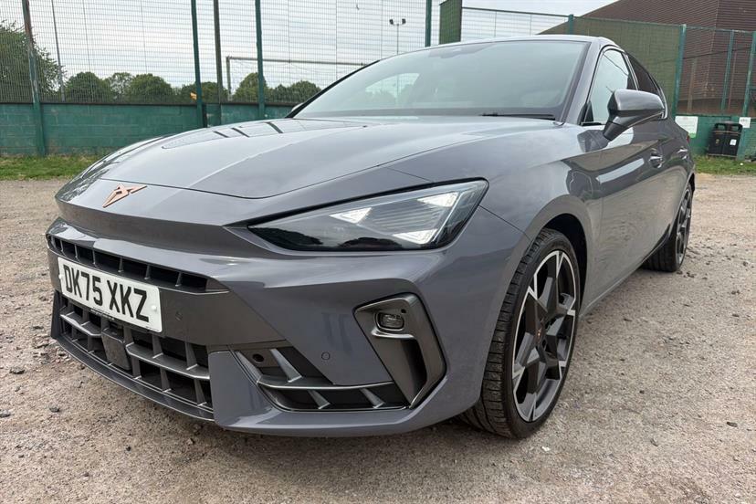 Cupra Leon 1.5 Ehybrid 25.8Kwh Vz3 Estate Plug-in White #15