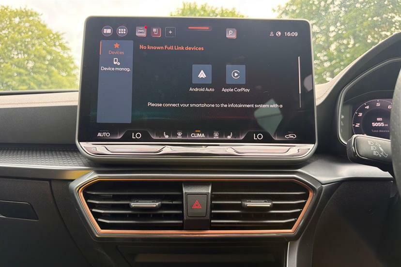 Cupra Leon 1.5 Ehybrid 25.8Kwh Vz3 Estate Plug-in White #51