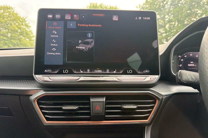 Cupra Leon 1.5 Ehybrid 25.8Kwh Vz3 Estate Plug-in White #44