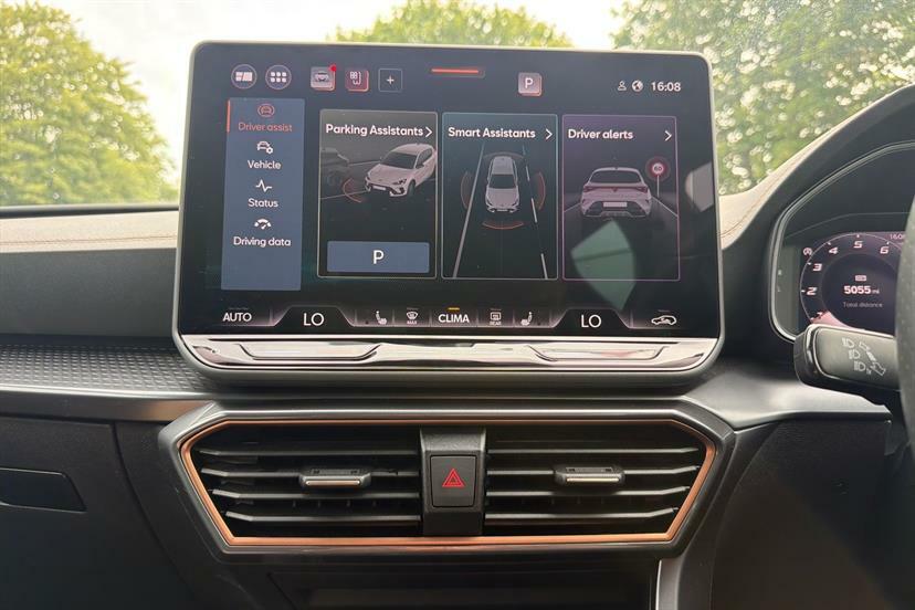 Cupra Leon 1.5 Ehybrid 25.8Kwh Vz3 Estate Plug-in White #43