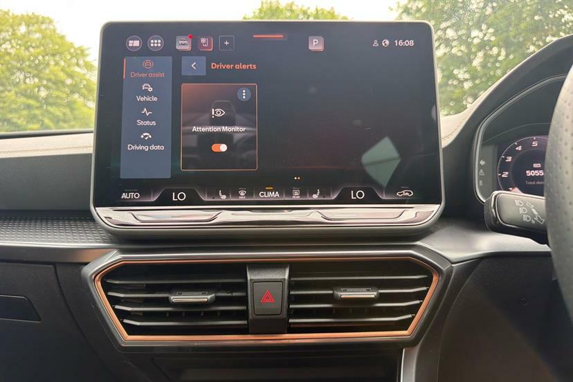 Cupra Leon 1.5 Ehybrid 25.8Kwh Vz3 Estate Plug-in White #47