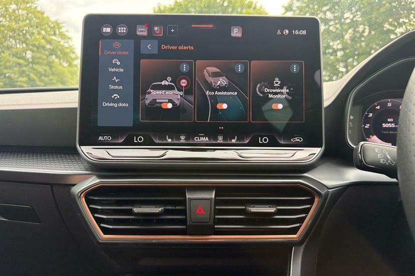 Cupra Leon 1.5 Ehybrid 25.8Kwh Vz3 Estate Plug-in White #46