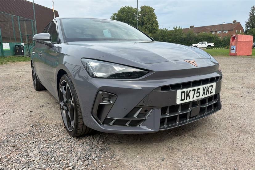 Cupra Leon 1.5 Ehybrid 25.8Kwh Vz3 Estate Plug-in White #16