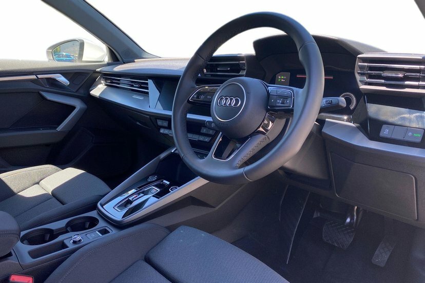 Audi A3 1.5 Tfsie 40 Sport Sportback Plug-in Hy White #6