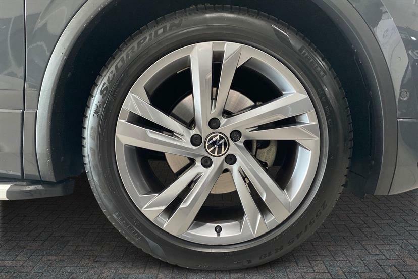 Volkswagen Tiguan R-line Edition 2.0 Tdi 150Ps Dsg Black #21