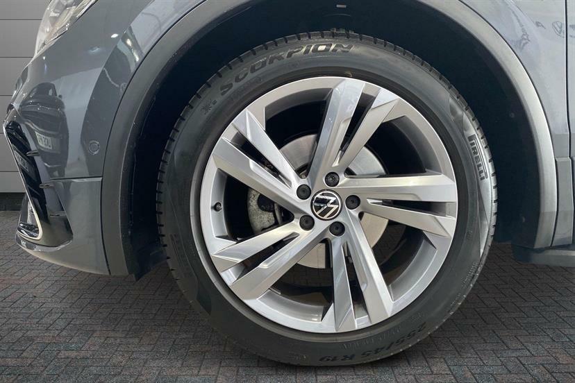 Volkswagen Tiguan R-line Edition 2.0 Tdi 150Ps Dsg Black #22